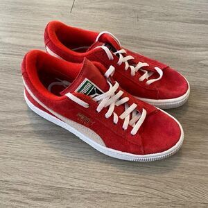 Puma suede classic red athletic sneakers kids size 3